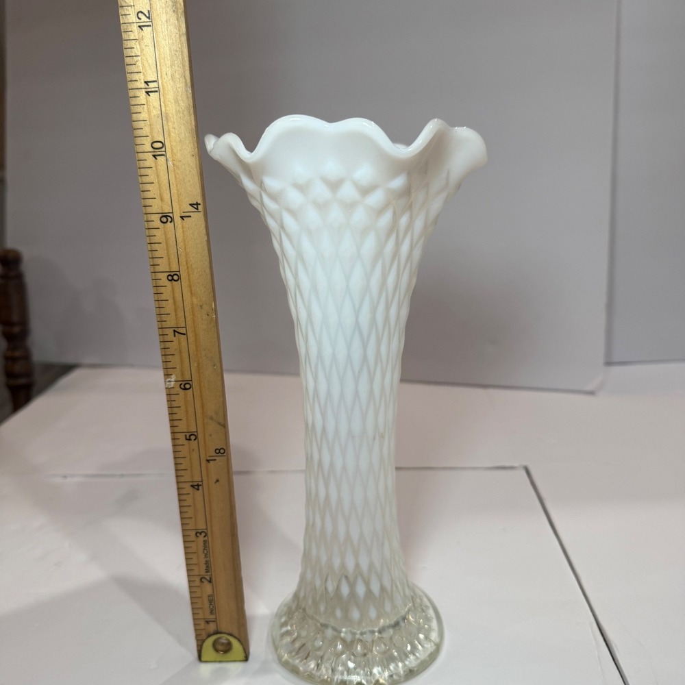 Vintage Milk Glass Diamond Quilt Ruffled Trumpet Vase Wedding Cottage Decor - Picture 2 of 8